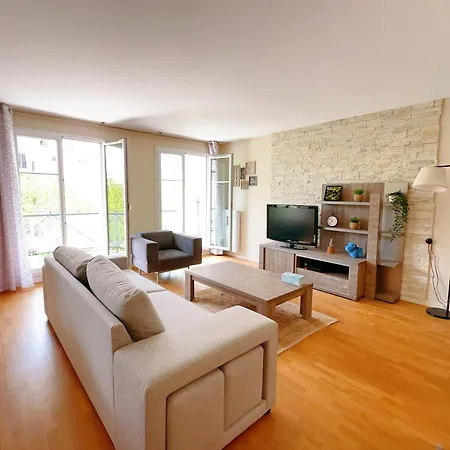 Dreamland 2minutes De La Gare Rer Apartment